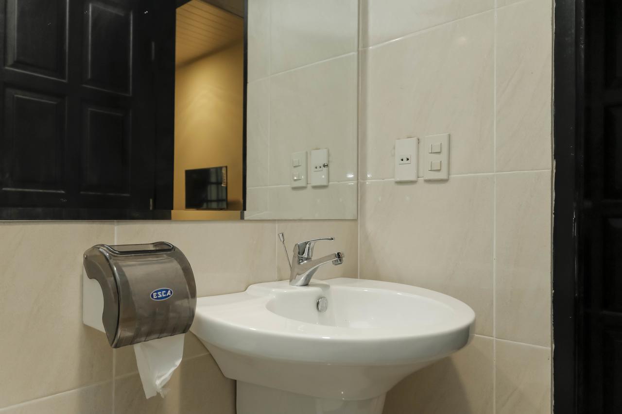 RedDoorz Plus near Halim Perdanakusuma 2 Dżakarta Zewnętrze zdjęcie
