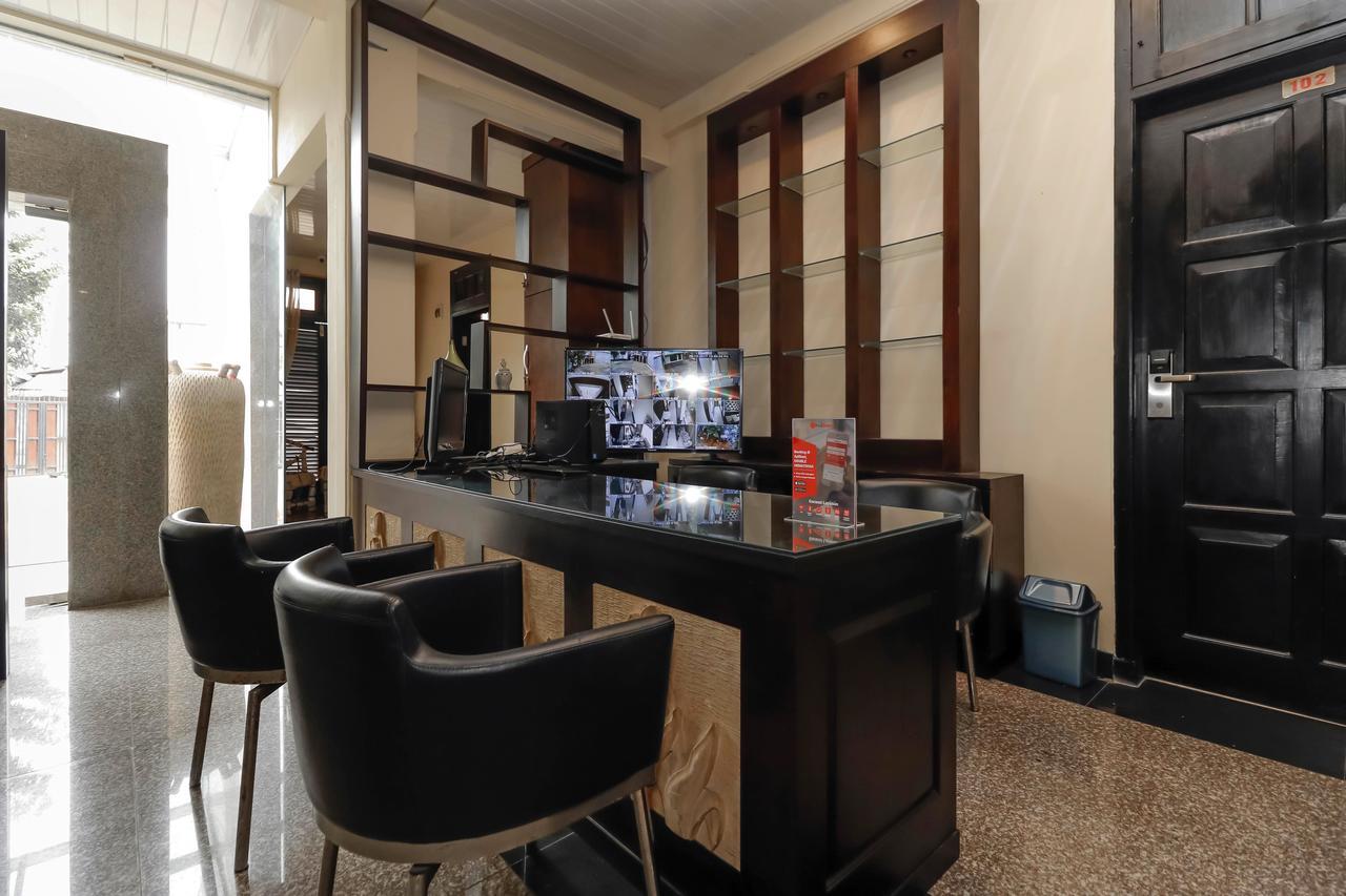 RedDoorz Plus near Halim Perdanakusuma 2 Dżakarta Zewnętrze zdjęcie